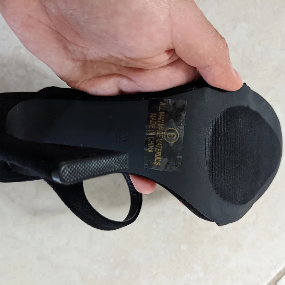 Shoes - Picture 3 of 3